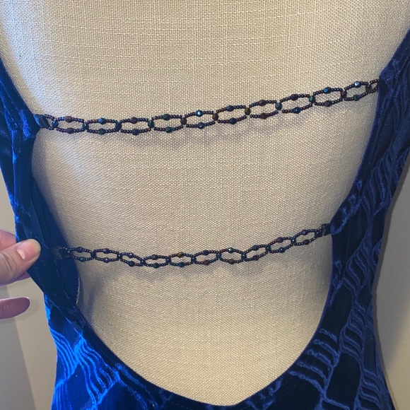 Big 90s Gunne Sax Textured Velvet Gown - Picture 4 of 5